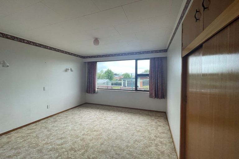 Photo of property in 15 Russell Street, Winton, 9720