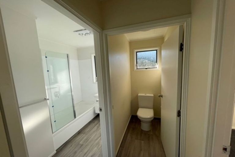 Photo of property in 2/63 Archmillen Avenue, Pakuranga Heights, Auckland, 2010