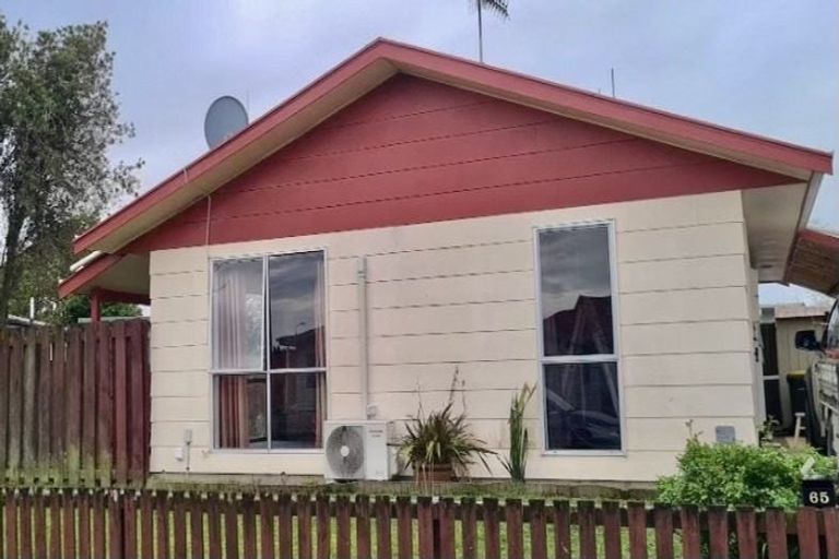 Photo of property in 65 Meadowvale Drive, Levin, 5510