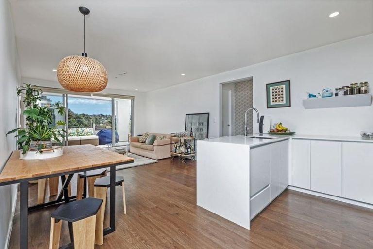 Photo of property in 201/25 Bute Road, Browns Bay, Auckland, 0630