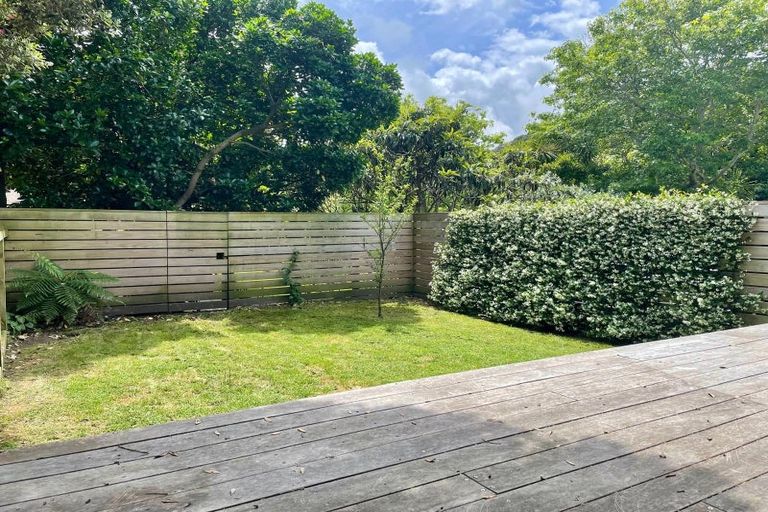 Photo of property in 419 Motutara Road, Muriwai, Waimauku, 0881