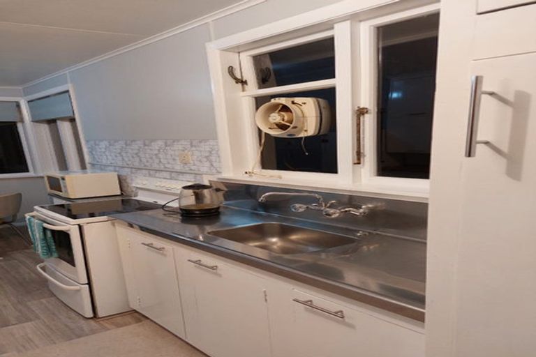 Photo of property in 79 Stoney Creek Road, Kelvin Grove, Palmerston North, 4470