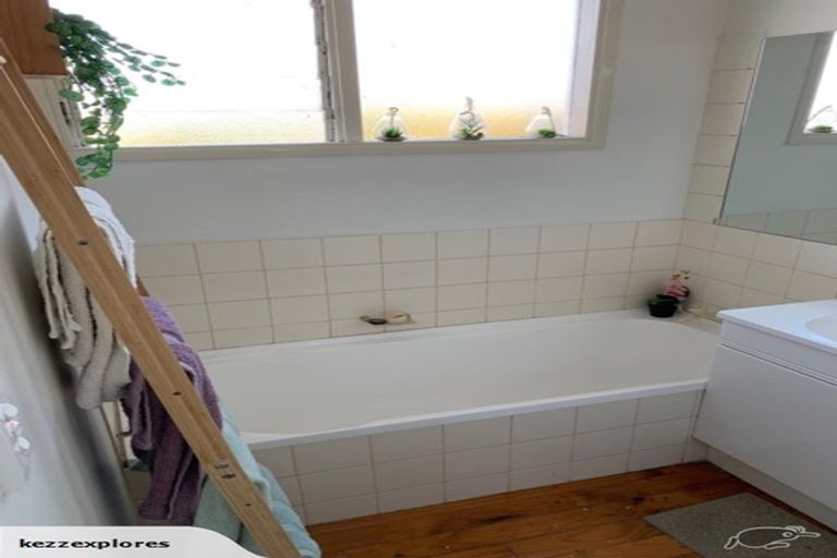 Photo of property in 105 Sunrise Avenue, Murrays Bay, Auckland, 0630