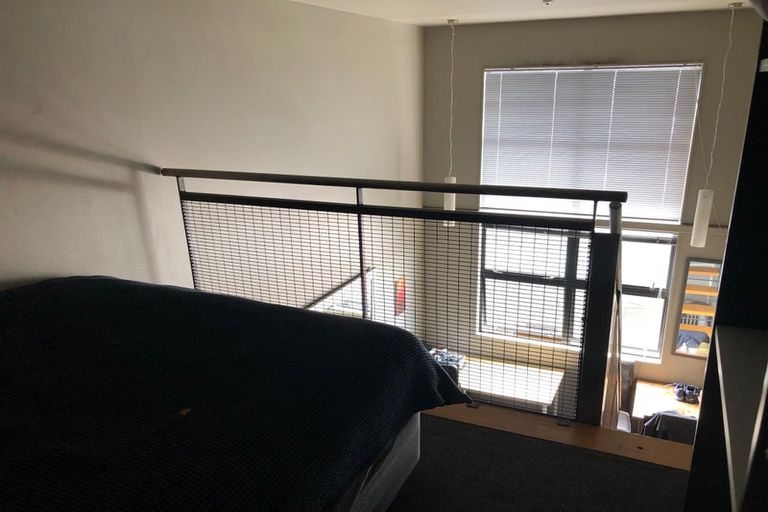 Photo of property in Urbane Apartments, 29/29 Webb Street, Mount Cook, Wellington, 6011