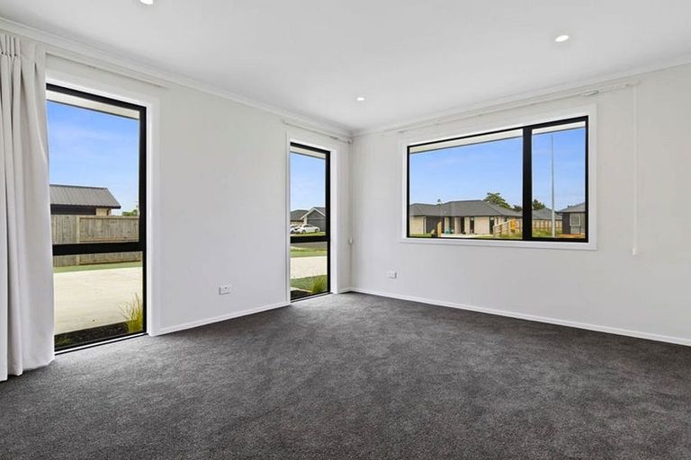 Photo of property in 36 Murray Ward Drive, Te Kauwhata, 3710
