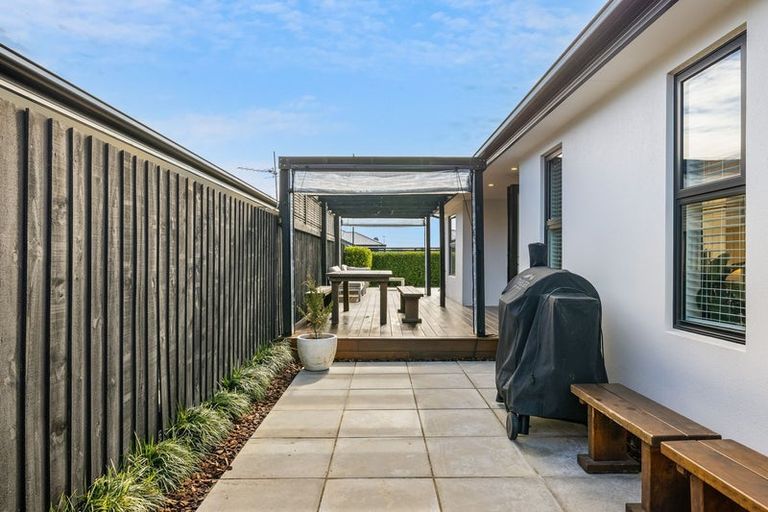 Photo of property in 32 Mckerrow Street, Marshland, Christchurch, 8083