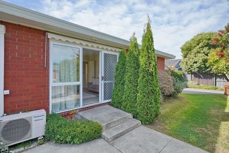 Photo of property in 2/5 Rutherford Street, Woolston, Christchurch, 8023