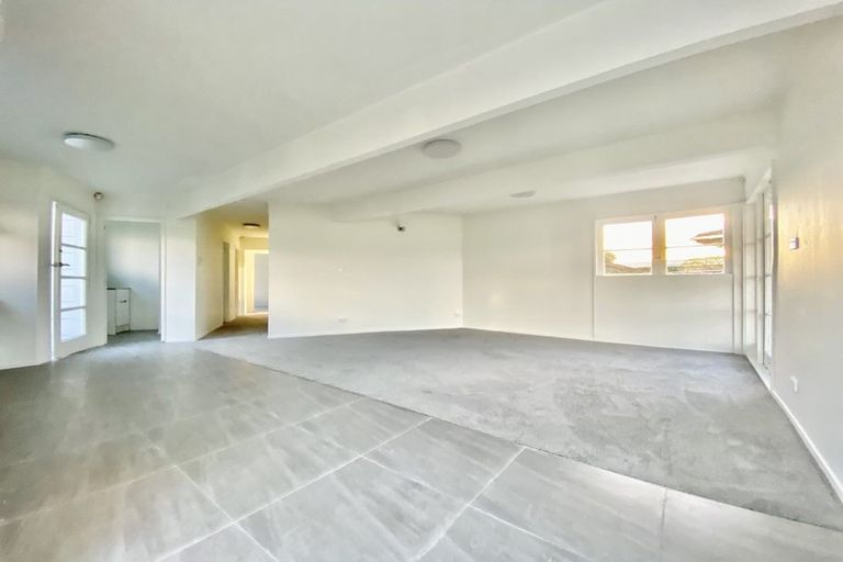 Photo of property in 32 Cape Road, Mangere, Auckland, 2022