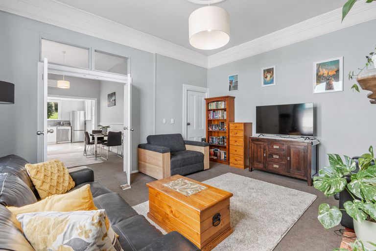 Photo of property in 24 Neidpath Road, Mornington, Dunedin, 9011