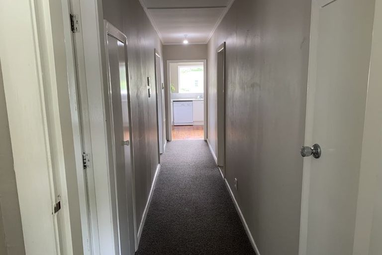 Photo of property in 63 Stokes Valley Road, Stokes Valley, Lower Hutt, 5019