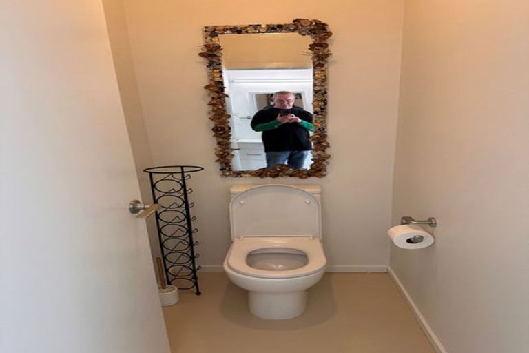 Photo of property in 15 Chamberlain Road, Karori, Wellington, 6012