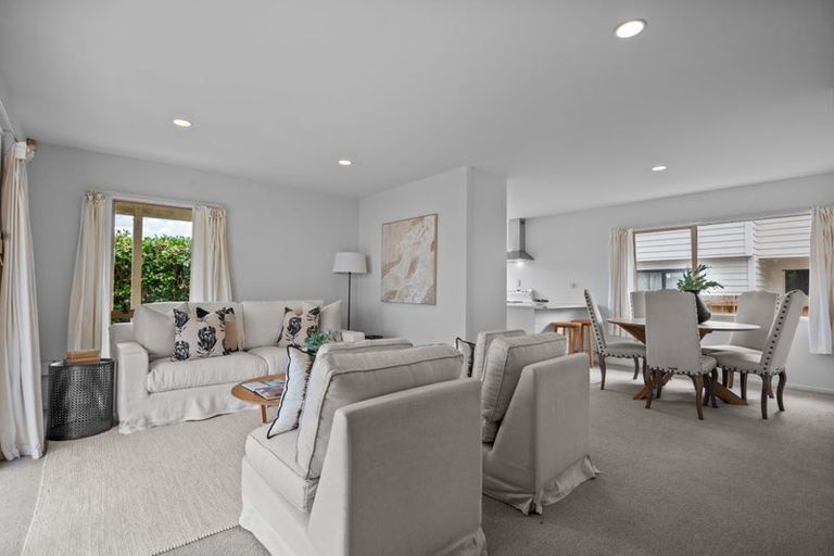 Photo of property in 1/14 Elliott Avenue, Bayview, Auckland, 0629