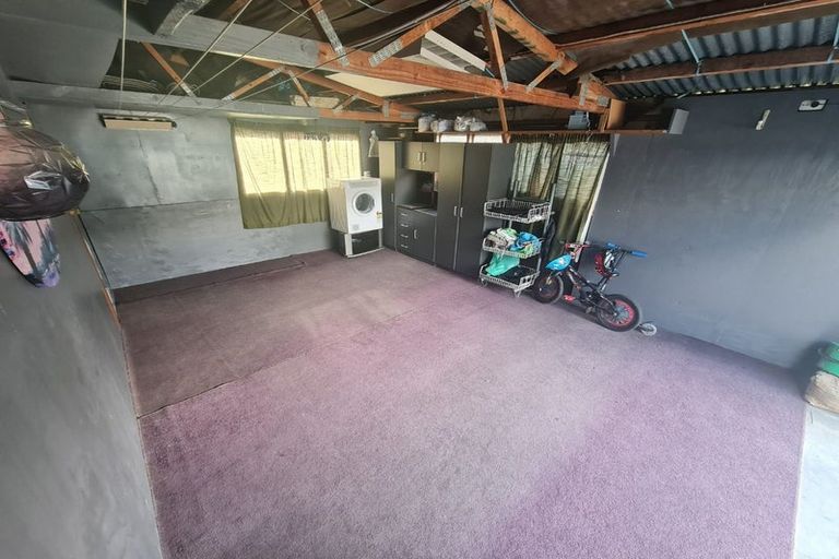 Photo of property in 261 Wellington Road, Wainuiomata, Lower Hutt, 5014