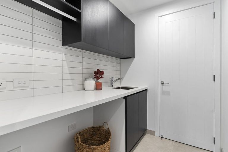 Photo of property in 121 Hibiscus Drive, Orewa, 0931