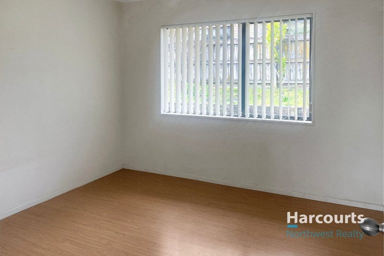 Photo of property in 4 Falcarragh Crescent, Flat Bush, Auckland, 2019