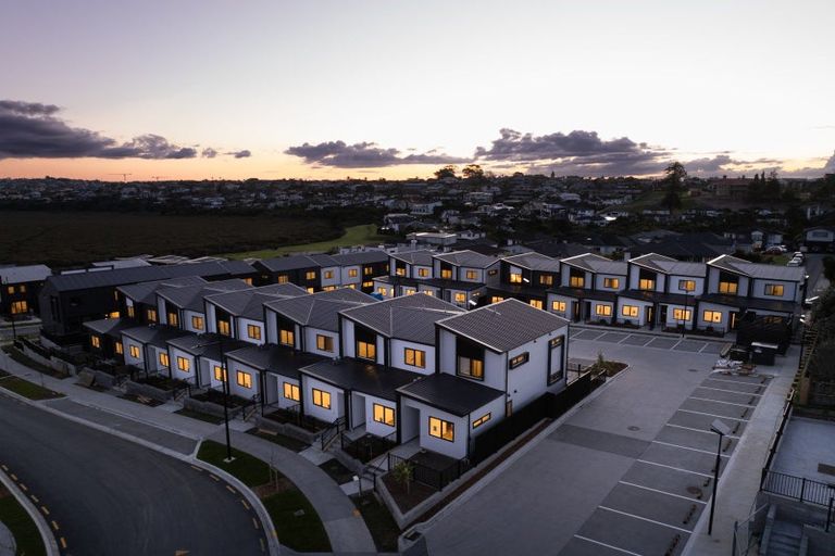 Photo of property in 4b Scott Road, Stanmore Bay, Whangaparaoa, 0932