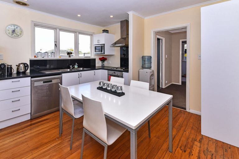 Photo of property in 131 Clevedon Road, Papakura, 2110