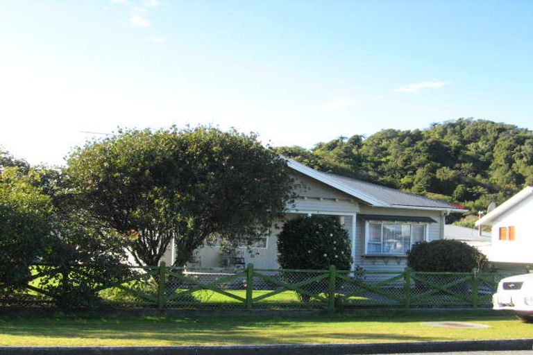 Photo of property in 77 Marsden Road, Greymouth, 7805