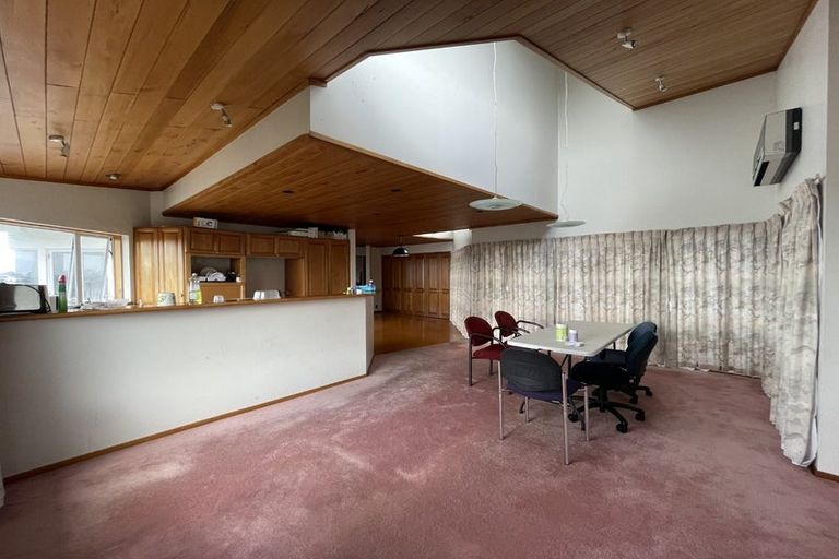 Photo of property in 19 Calypso Place, Rothesay Bay, Auckland, 0630