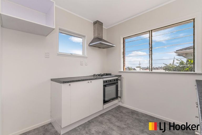Photo of property in 1 Lynmore Drive, Hillpark, Auckland, 2102