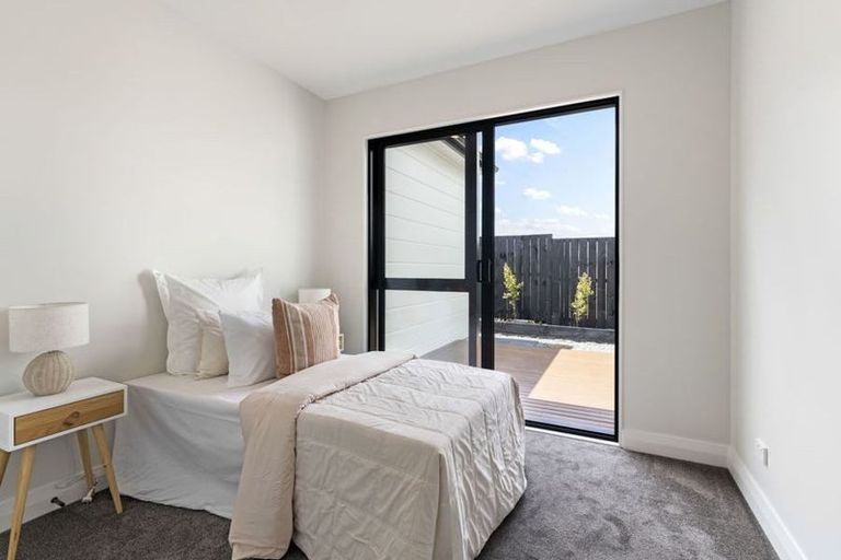 Photo of property in 51 Emerald Avenue, Rosehill, Papakura, 2113