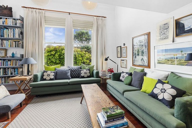 Photo of property in 118 Elizabeth Street, Mount Victoria, Wellington, 6011