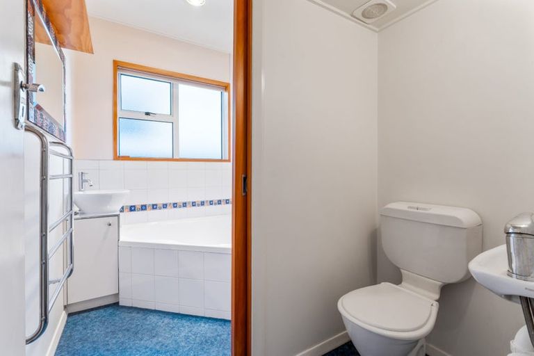 Photo of property in 2 Warwick Street, Balaclava, Dunedin, 9011