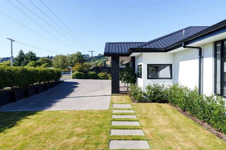 Photo of property in 87 Wingatui Road, Mosgiel, 9024