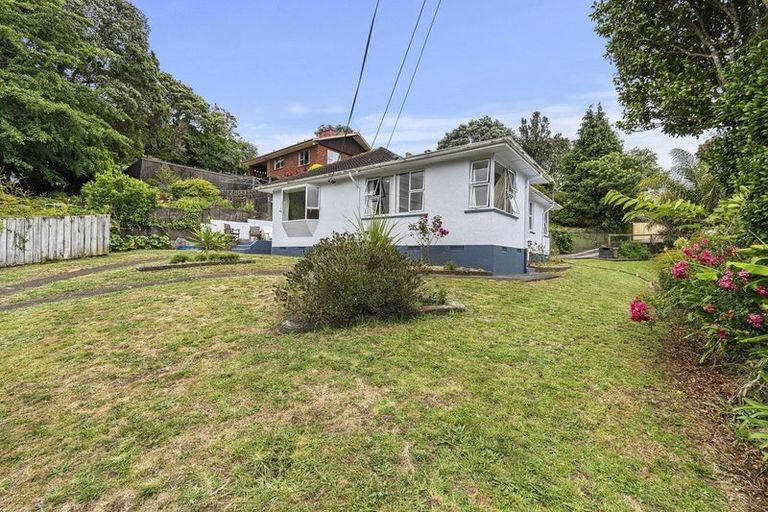 Photo of property in 108 Huatoki Street, Frankleigh Park, New Plymouth, 4310