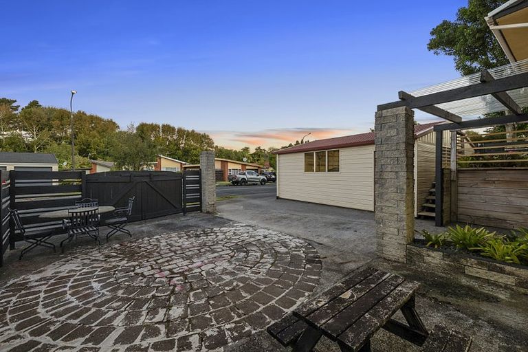 Photo of property in 60 Pembroke Street, Westown, New Plymouth, 4310