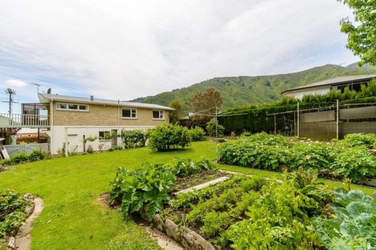 Photo of property in 5 Turners Road, Waikawa, Picton, 7220
