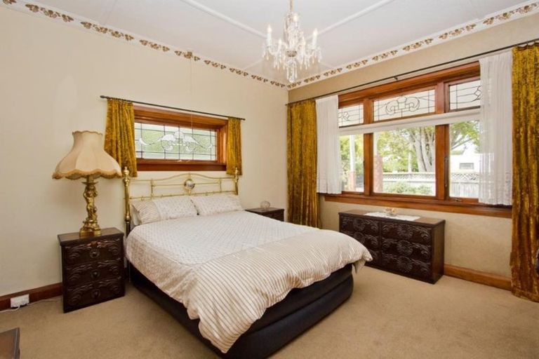 Photo of property in 33 Totara Crescent, Woburn, Lower Hutt, 5010