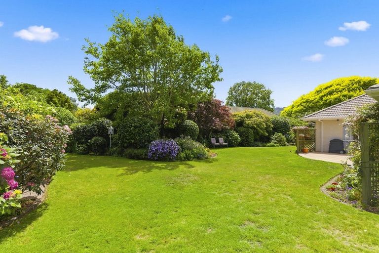 Photo of property in 9 Maple Lane, Waikanae, 5036