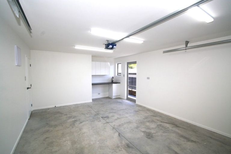Photo of property in 5 Waterloo Place, Westown, New Plymouth, 4310