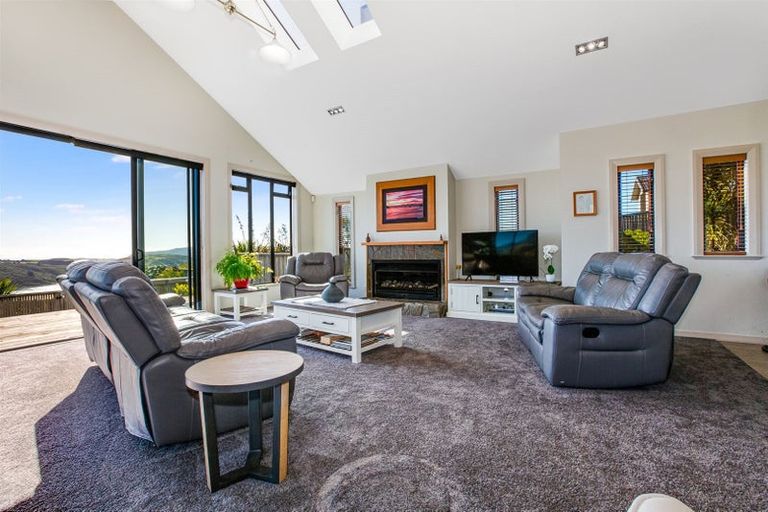 Photo of property in 16 Kahurangi Heights, Aotea, Porirua, 5024