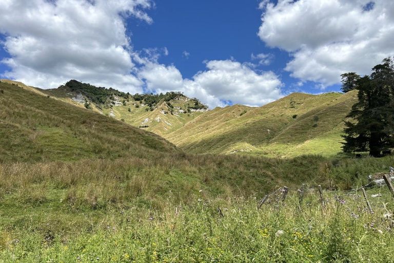 Photo of property in 10 Vera Road, Te Atatu South, Auckland, 0610