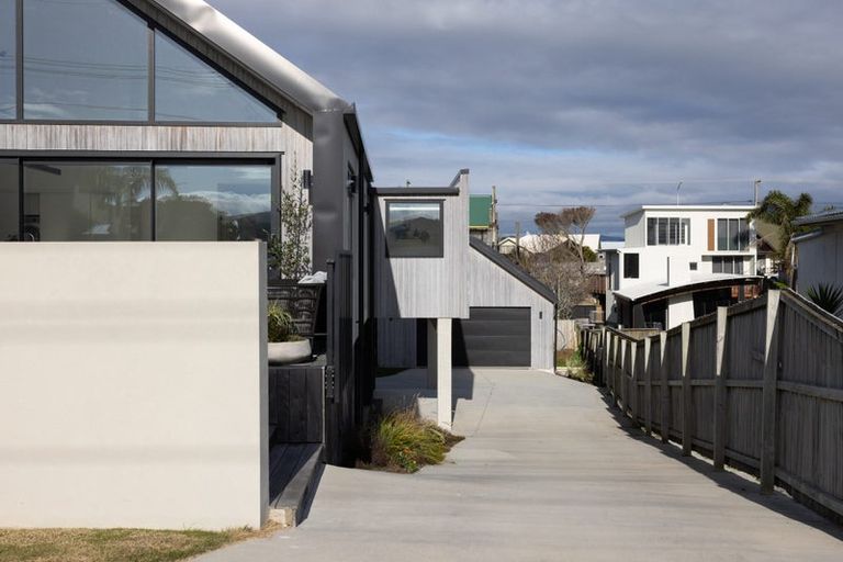 Photo of property in 56 Karewa Parade, Papamoa Beach, Papamoa, 3118