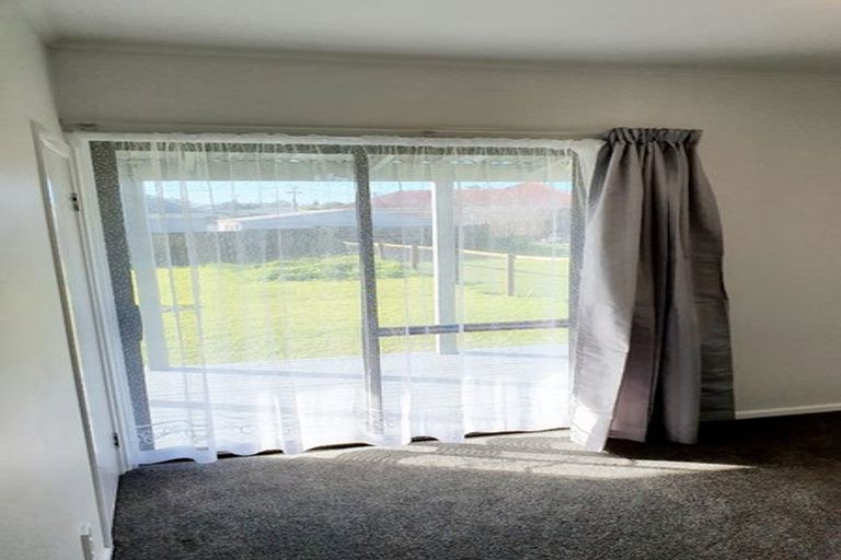 Photo of property in 33 Johnstones Road, Otara, Auckland, 2023