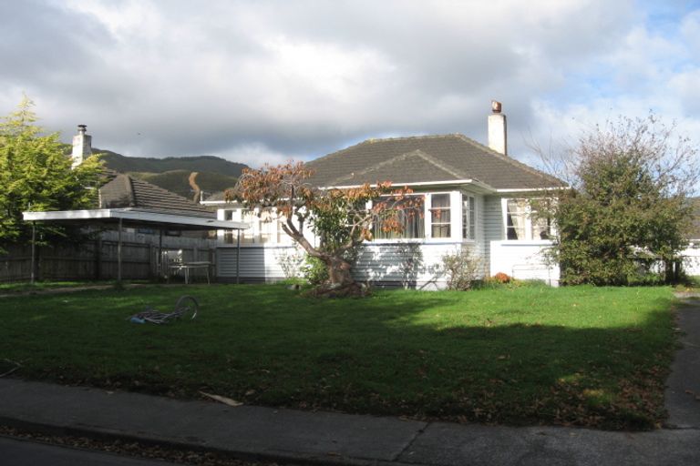 Photo of property in 82 Kowhai Street, Naenae, Lower Hutt, 5011