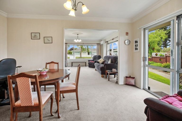 Photo of property in 14 Hilton Road, St Andrews, Hamilton, 3200