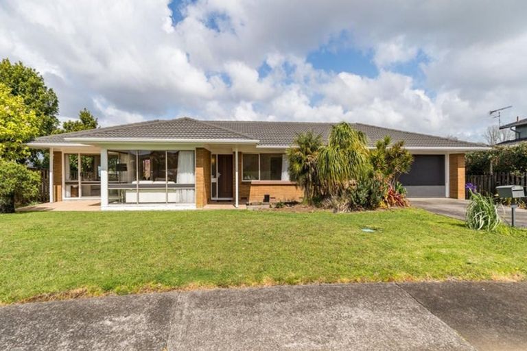 Photo of property in 3 Serrita Avenue, Sunnyhills, Auckland, 2010