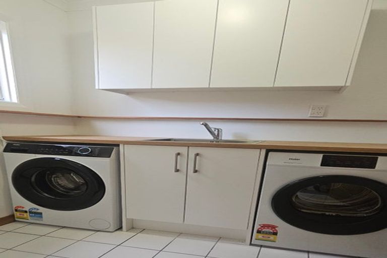 Photo of property in 8 Trelissick Crescent, Ngaio, Wellington, 6035