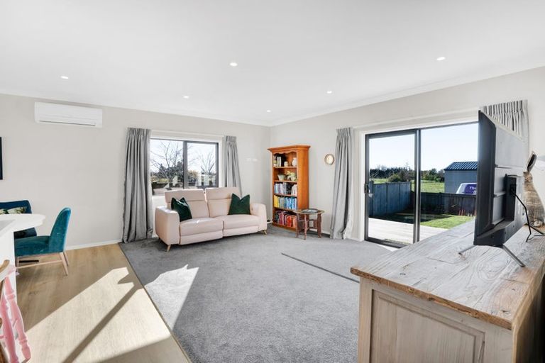 Photo of property in 7 Manatu Lane, Inglewood, 4330