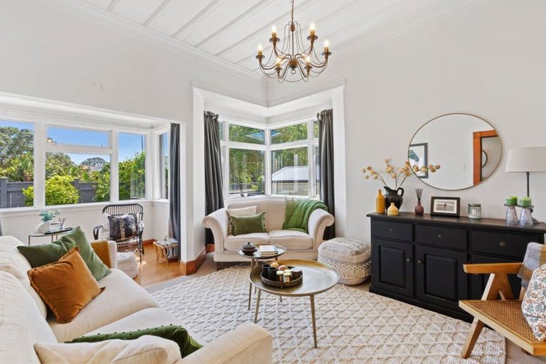 Photo of property in 420 Devon Street East, Strandon, New Plymouth, 4312