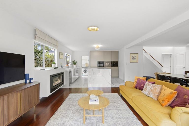 Photo of property in 114a Clyde Road, Ilam, Christchurch, 8041