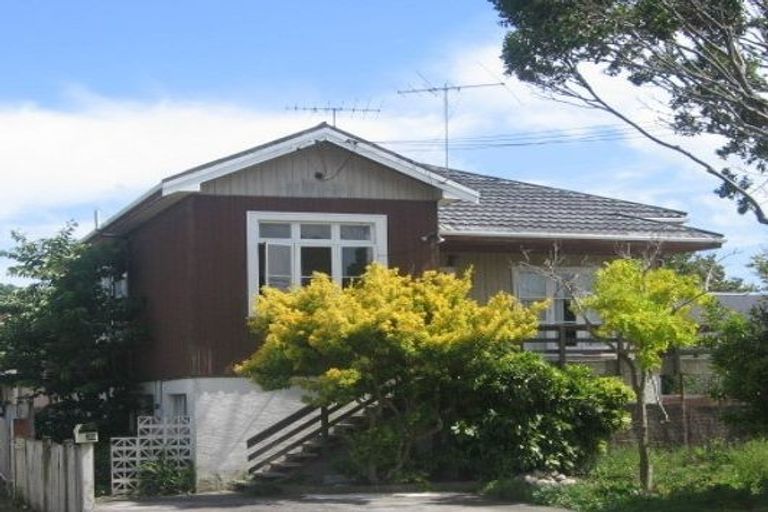 Photo of property in 35a Matai Road, Stanmore Bay, Whangaparaoa, 0932