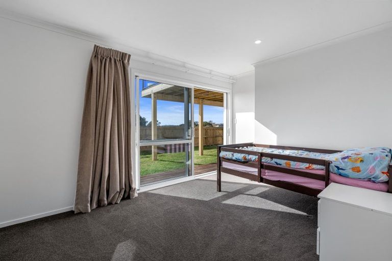 Photo of property in 61 Links View Drive, Omokoroa, 3114
