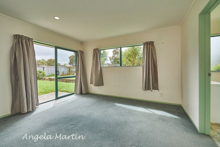 Photo of property in 157 Ruapehu Drive, Fitzherbert, Palmerston North, 4410