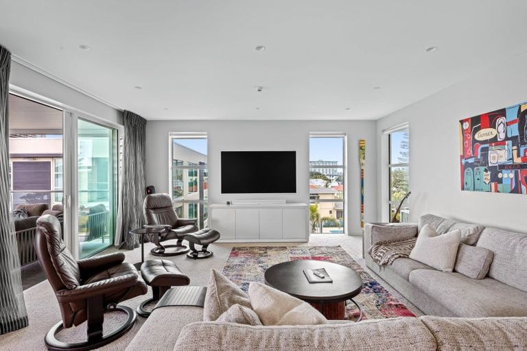 Photo of property in 12/383 Hibiscus Coast Highway, Orewa, 0931