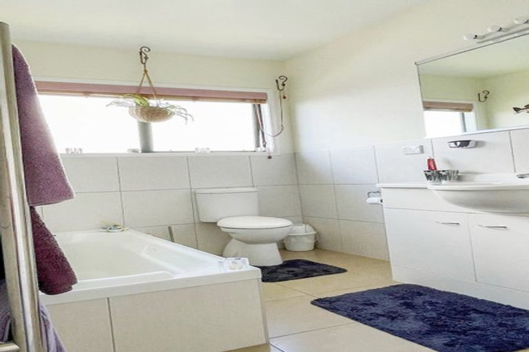 Photo of property in 87 Arabian Drive, Papamoa Beach, Papamoa, 3118